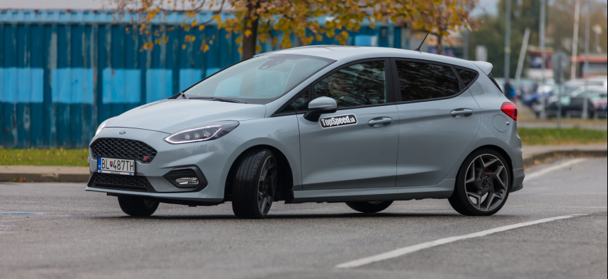 Štítok Ford hybrid dostanú už budúci rok Fiesta aj Focus