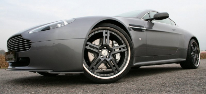 Cargraphic Aston-Martin V8 Vantage