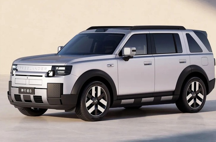 NOVÝ FREELANDER 8: JLR DORAZÍ S VEĽKÝM SUV AJ DO EURÓPY, LEN MU NEHOVORTE LAND ROVER