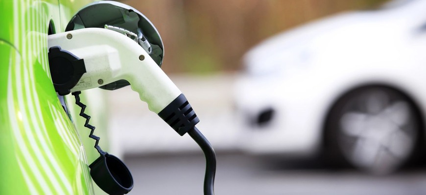 Solid-state batérie môžu zmeniť elektromobilitu. Sľubujú extrémny dojazd aj nabitie za pár minút