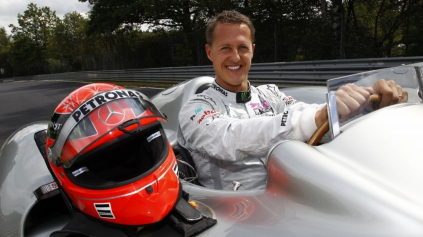 MICHAEL SCHUMACHER SA POKÚSI PREKONAŤ REKORD NA SEVERNEJ SLUČKE NURBURGRINGU. VO FORMULI 1!