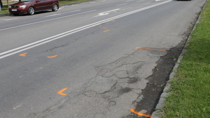 OPRAVA CIEST PREBEHNE LEN NA 1/3 KOMUNIKÁCII. NIE SÚ PENIAZE. ŽEBY KORUPCIA A ROZKRÁDANIE?