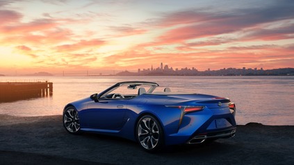 Slovenské leto 2020 už síce nestihne, no konečne je tu nádherný Lexus LC convertible