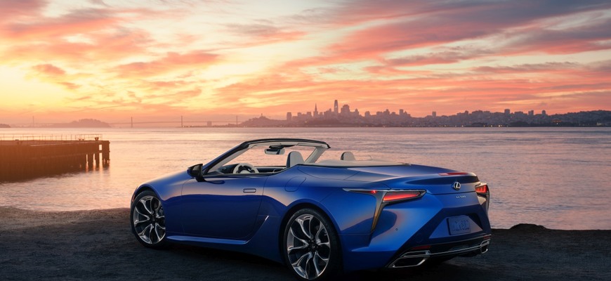 Slovenské leto 2020 už síce nestihne, no konečne je tu nádherný Lexus LC convertible