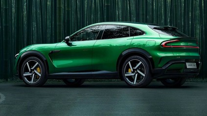VZHĽAD FERRARI I JEHO VÝKONY, ZA ZLOMOK CENY. PRVÉ SUV OD XIAOMI BY MALO STÁŤ LEN 30 TISÍC EUR!