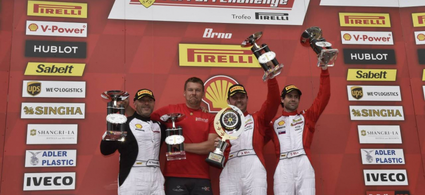 Fantastické! Tomáš Kukučka vyhral preteky Ferrari Challenge v Brne