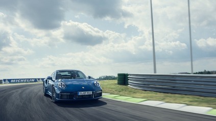 Porsche 911 Turbo prišlo na trh pred 45 rokmi, dnes je len o niečo 