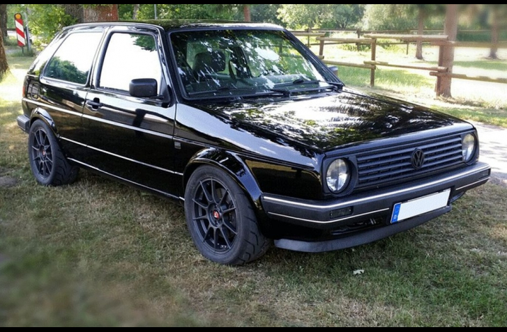 OBYČAJNÝ VW GOLF MK2? ANI NIE. TENTO MÁ 1233 K A ZO 100 - 200 KM/H DÁ ZA 3S!