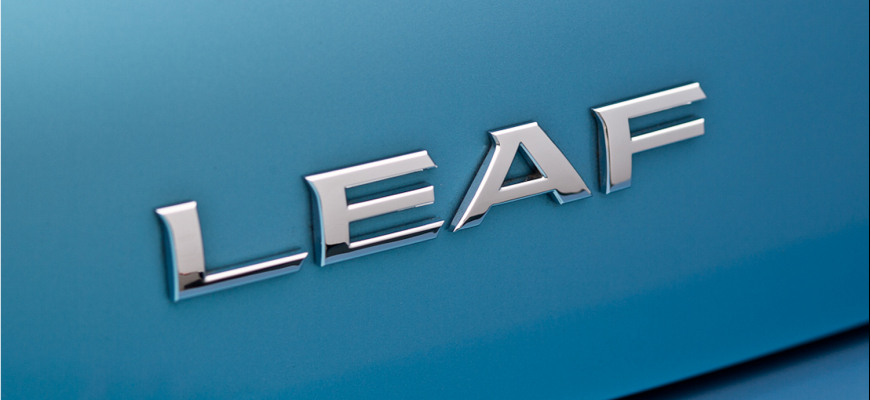 Nissan zlepší Leafu dizajn a predĺži dojazd. Poučil sa od Tesly?