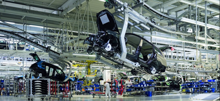 VW Slovakia nevie nájsť zamestnancov, pomôže maďarské Audi