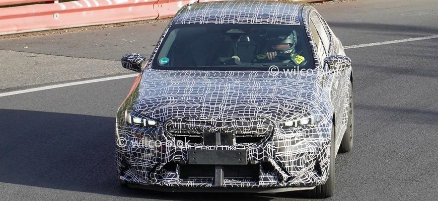 Nové BMW M5 dorazí už o dva roky, vďaka hybridnej technike by mohlo mať až 800 koní