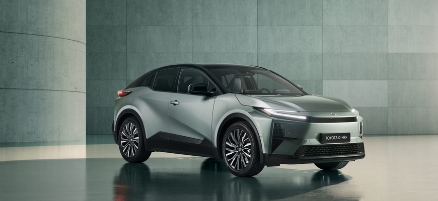 Toyota C-HR+ ponúkne dojazd až 609 km. Kedy a za koľko sa začne predávať na Slovensku?