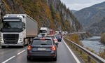 Kolóny pod Strečnom sú späť. Višňové zavreli a vodiči si zopakovali staré časy