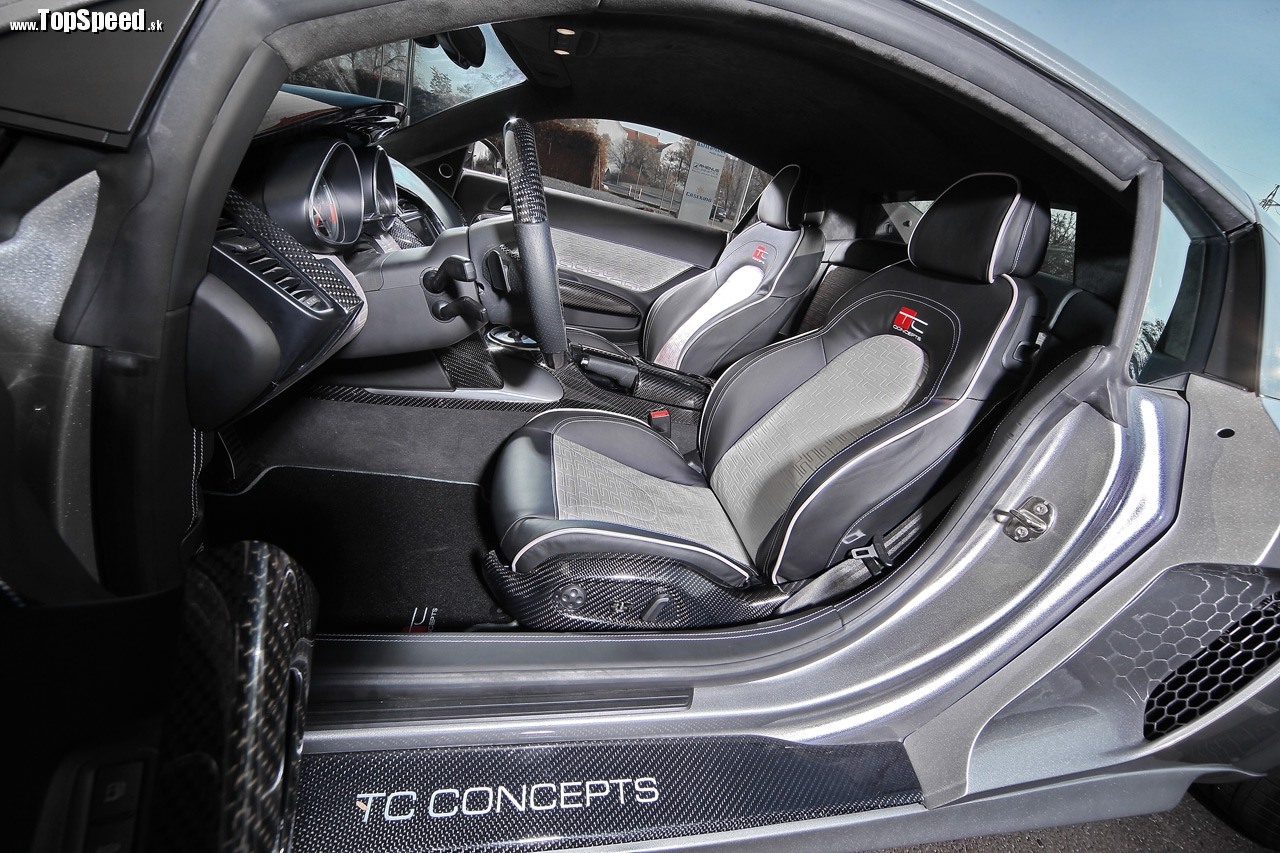 Nádherne upravený interiér TC-Concepts Audi R8 Toxique