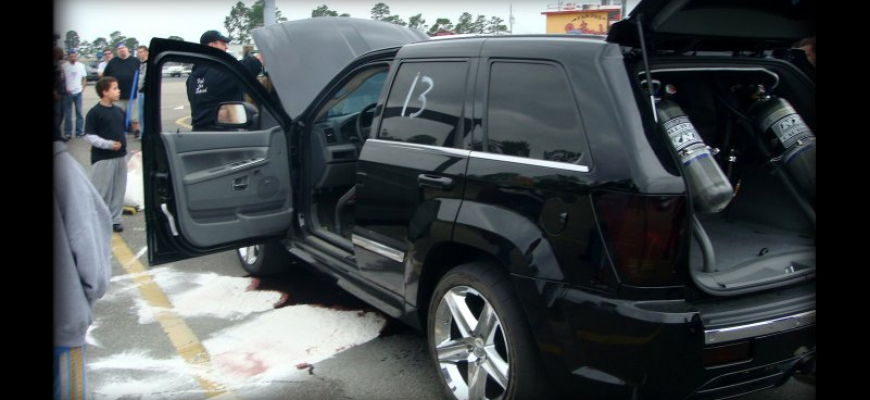 Jeep Grand Cherokee SRT8 roztrhal prevodovku