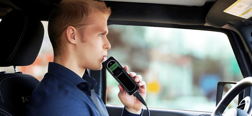 Prvá krajina zaviedla alkoholový imobilizér po vypršaní zákazu riadenia! Čaká to aj Slovákov?