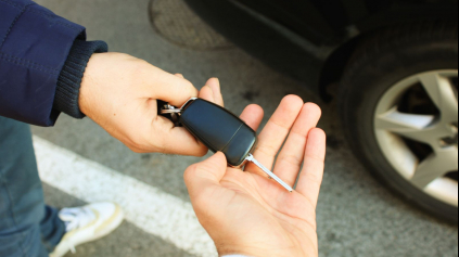 ČO KONTROLUJÚ V AUTOBAZÁROCH, ABY BOLA KÚPA JAZDENKY BEZPEČNÁ?
