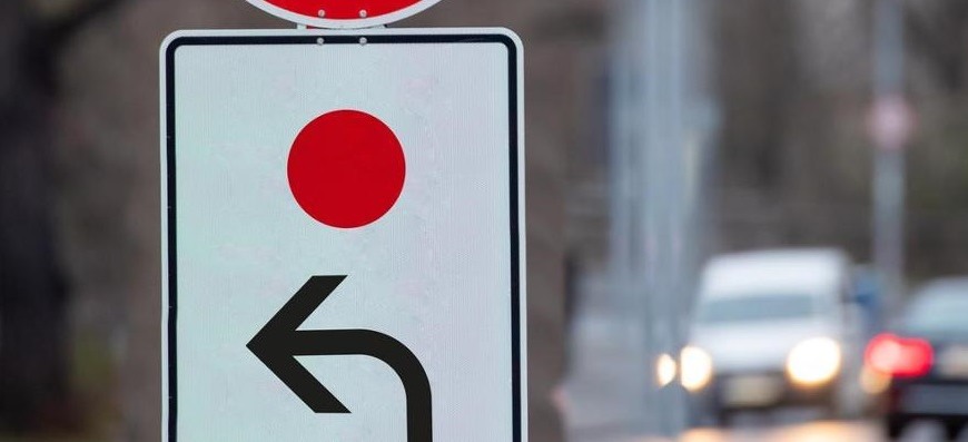Ešte ju nepoznáte? Značka s červenou bodkou vás zachráni v situáciách, kedy ste to nečakali