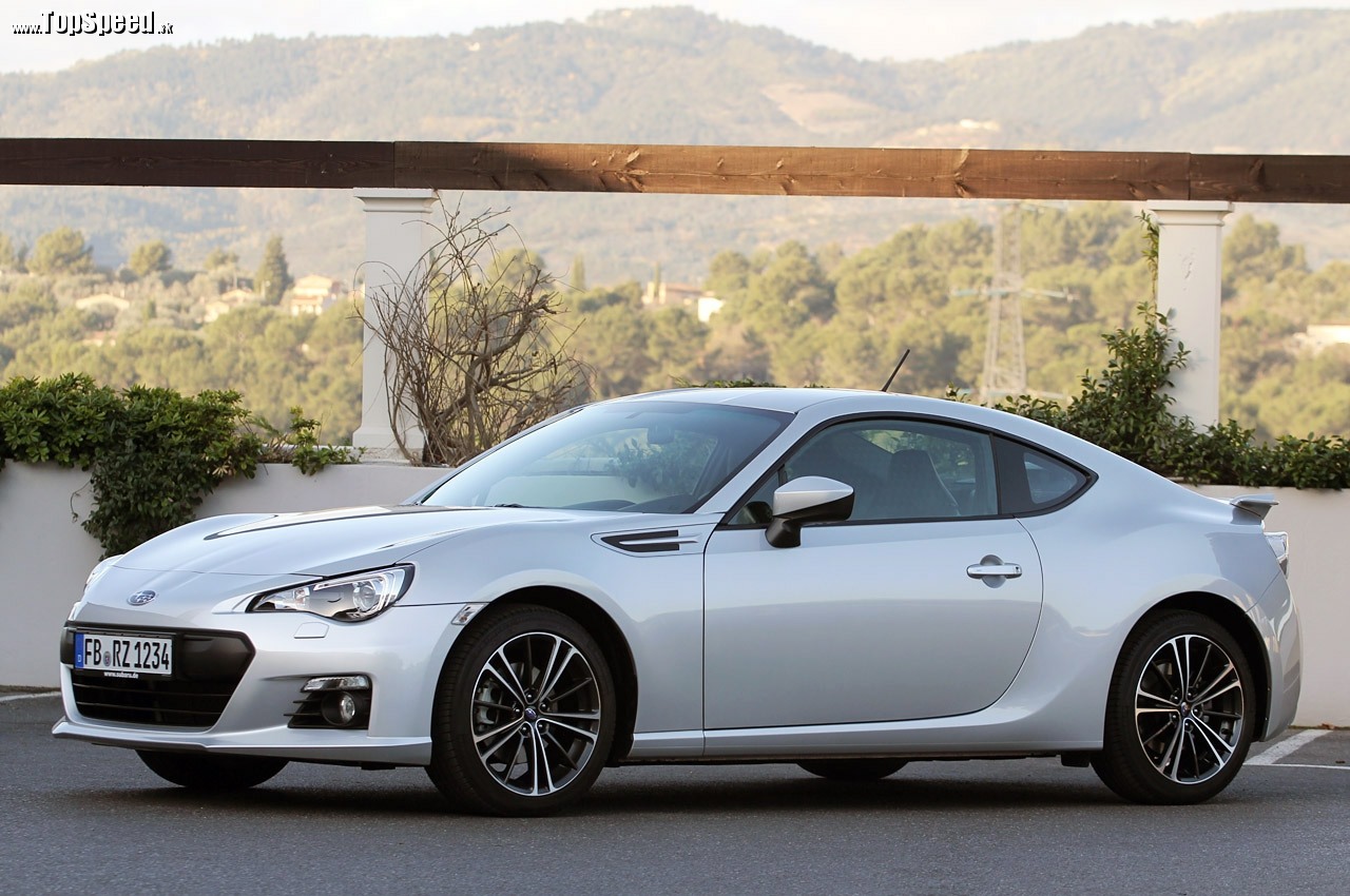 Subaru BRZ je na domácom trhu predajný hit.