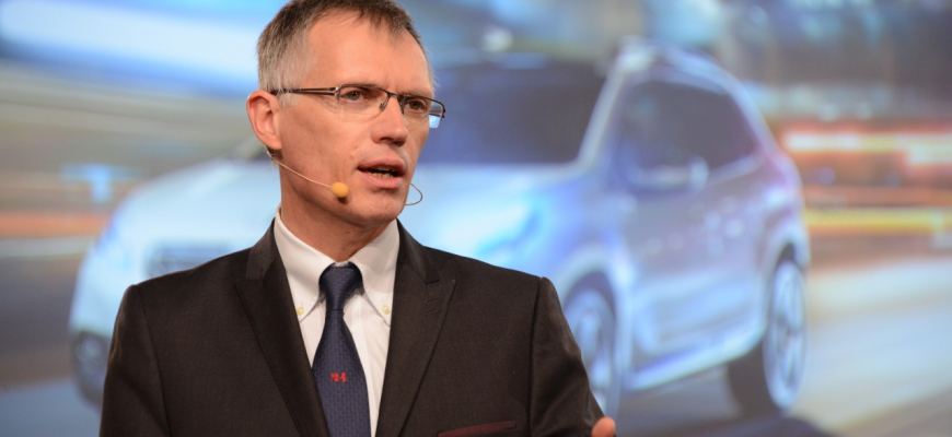 Automobilový priemysel je v chaose, tvrdí šéf PSA