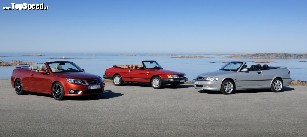 Úplne prvý kabriolet Saab 900 Convertible z roku 1986 v strede