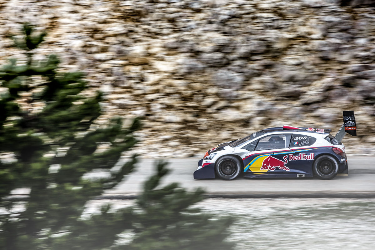 2013-Peugeot-208-T16-Pikes-Peak-Sebastien-Loeb-testing