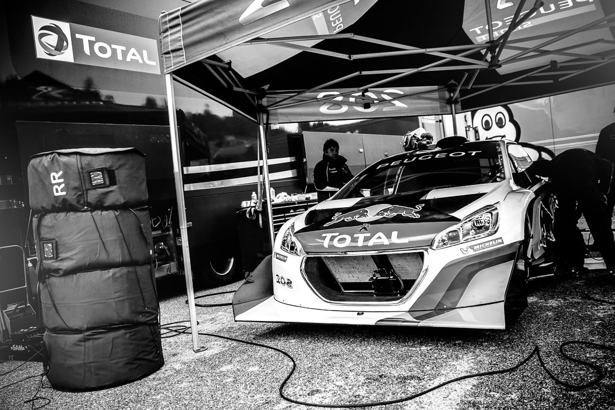 2013-Peugeot-208-T16-Pikes-Peak-Sebastien-Loeb-testing