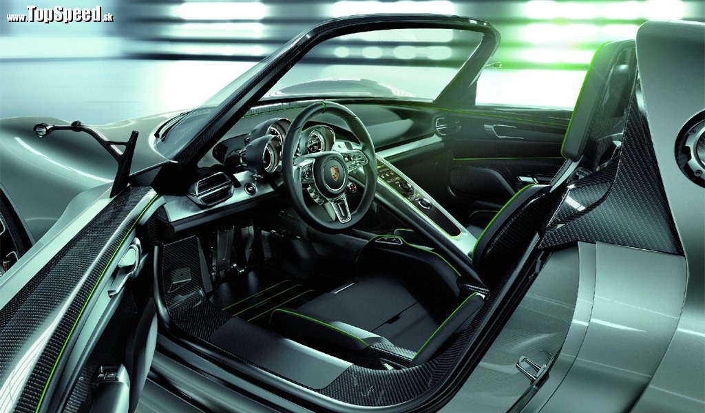 Interiér nového Porsche 918 Spyder