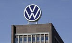 Nová kauza VW: Bývalých zamestnancov obvinili zo zneužitia dôverných informácií