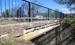 Komunisti postavili 8 000 mostov a kapitalisti ich nechali spadnúť?