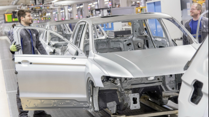 Volkswagen výroba je zastavená až v šiestich halách, straty narastajú