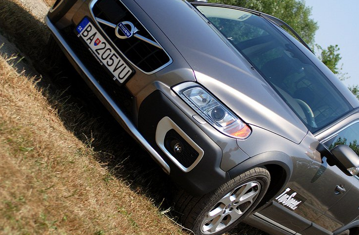 Volvo XC70 je rozhodne mohutnejšie kombi ako sesterské V70