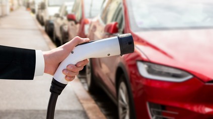 NOVÉ DOTÁCIE NA NABÍJAČKY ELEKTROMOBILOV! TOTO SÚ PODMIENKY A TOĽKOTO PEŇAZÍ ŠTÁT ROZDÁ