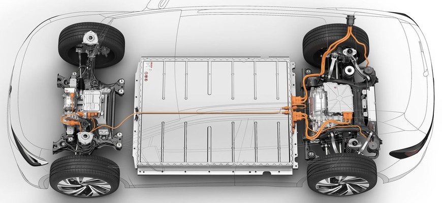 Nehody elektromobilov sú o tretinu drahšie, než pri bežných autách. U plug in hybridov ešte viac