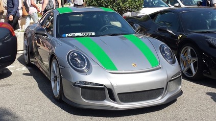 TOMÁŠ BERDYCH MÁ V GARÁŽI VZÁCNE PORSCHE 911 R