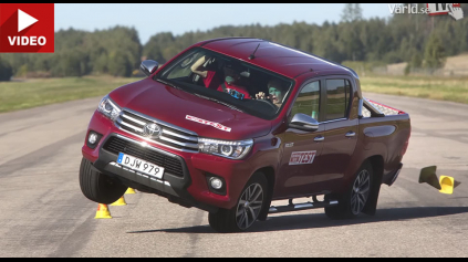 Toyota Hilux losí test opäť nezvládla