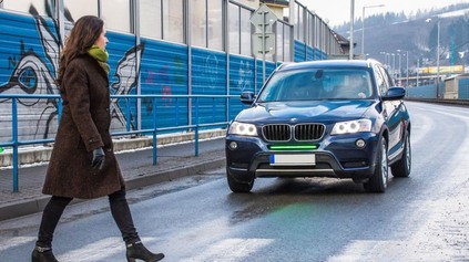 SLOVENSKÉ PREDNÉ BRZDOVÉ SVETLO DOSTALO U NÁS ZELENÚ. BUDE LEGÁLNE, ALE NIE HNEĎ