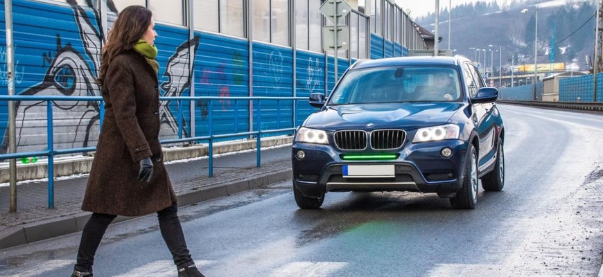 Slovenské predné brzdové svetlo dostalo u nás zelenú. Bude legálne, ale nie hneď