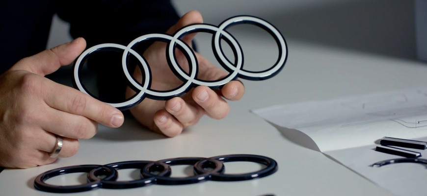 Audi začne na svojich autách používať jednoduchšie logo. Hovorí o progresívnom dizajne
