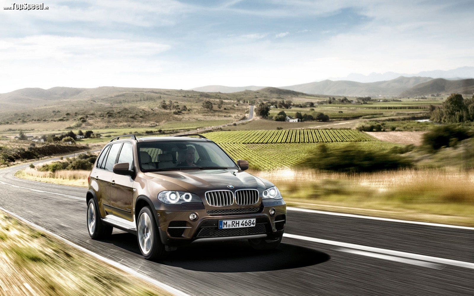 BMW X4 príde na trh možno už koncom budúceho roka.