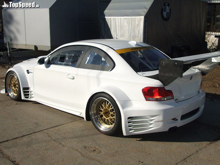 Šenkýř Motorsport BMW 1 Coupé GTR