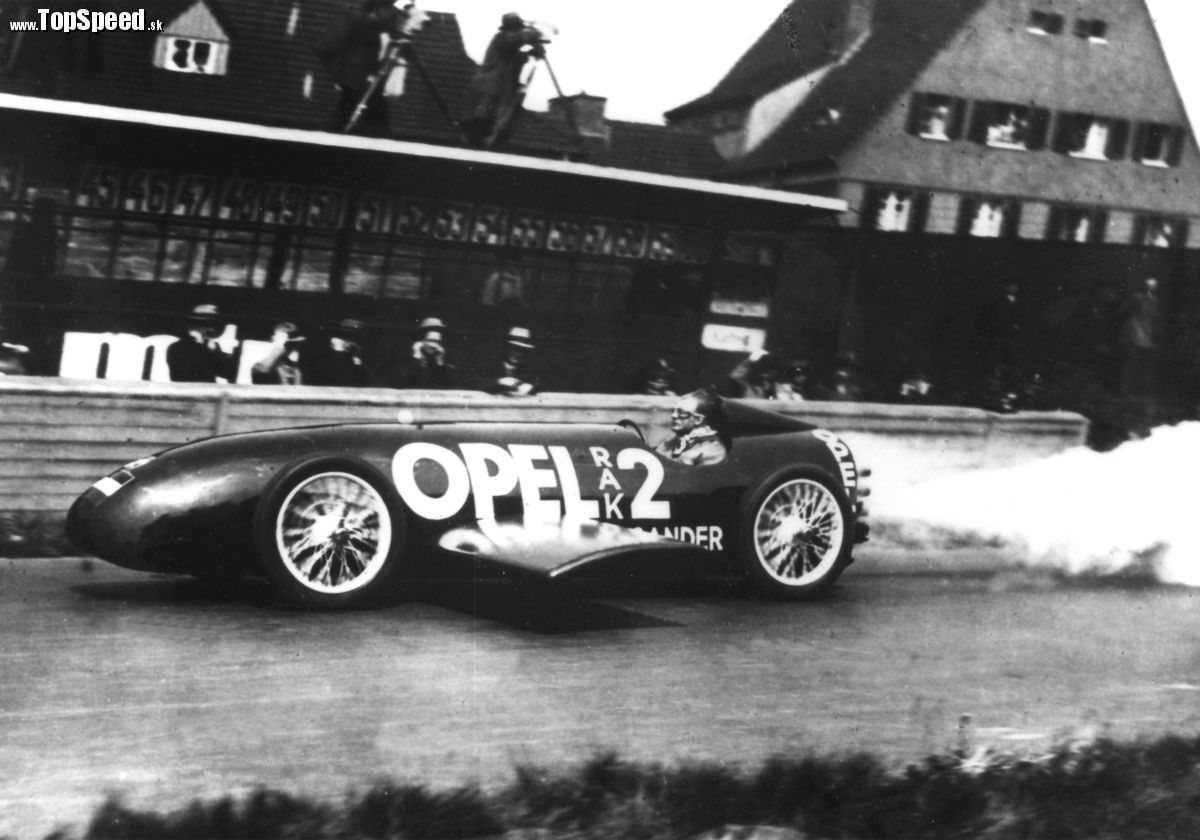 Opel svojho času experimentoval aj s prúdovými motormi.