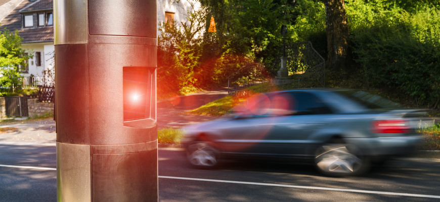 Policajné radary vás budú automaticky pokutovať. Zistili sme, kedy prídu prvé!