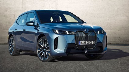 Facelift BMW iX oficiálne. Nová M70 xDrive dostala 659 koní, s lepšou baterkou má dojazd 700 km!