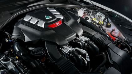 Díleri varujú pred kolapsom predajov! Alfa Romeo preto ruší plány vyrábať len elektromobily