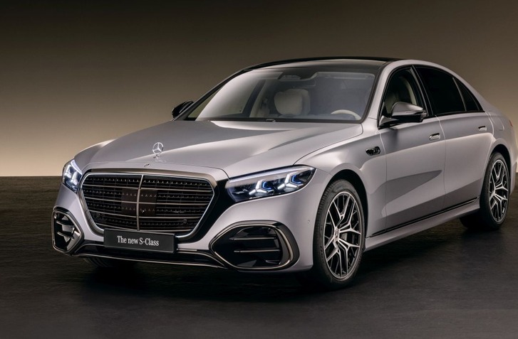 TAKMER NOVÝ MERCEDES TRIEDY S OFICIÁLNE ODHALENÝ! JE SKUTOČNE PREPRACOVANÝ V KAŽDOM DETAILE?