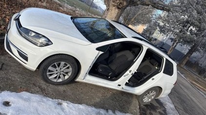 V NOCI UKRADLI DVERE. KATALYZÁTORY ANI AUTORÁDIÁ UŽ NEFRČIA?