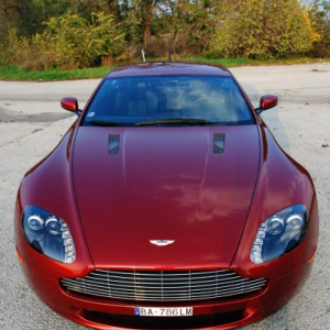 <p>2008 Aston Martin V8 Vantage</p>