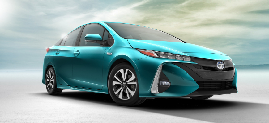Nová Toyota Prius Plug-in Hybrid prejde viac ako 50 km na batérie