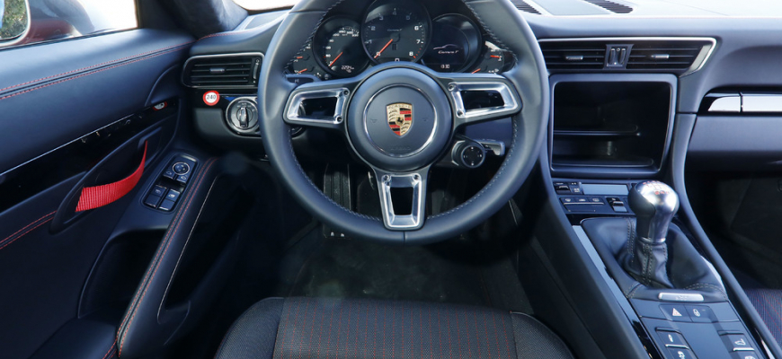 Čo všetko môžete mať u Porsche v koži?